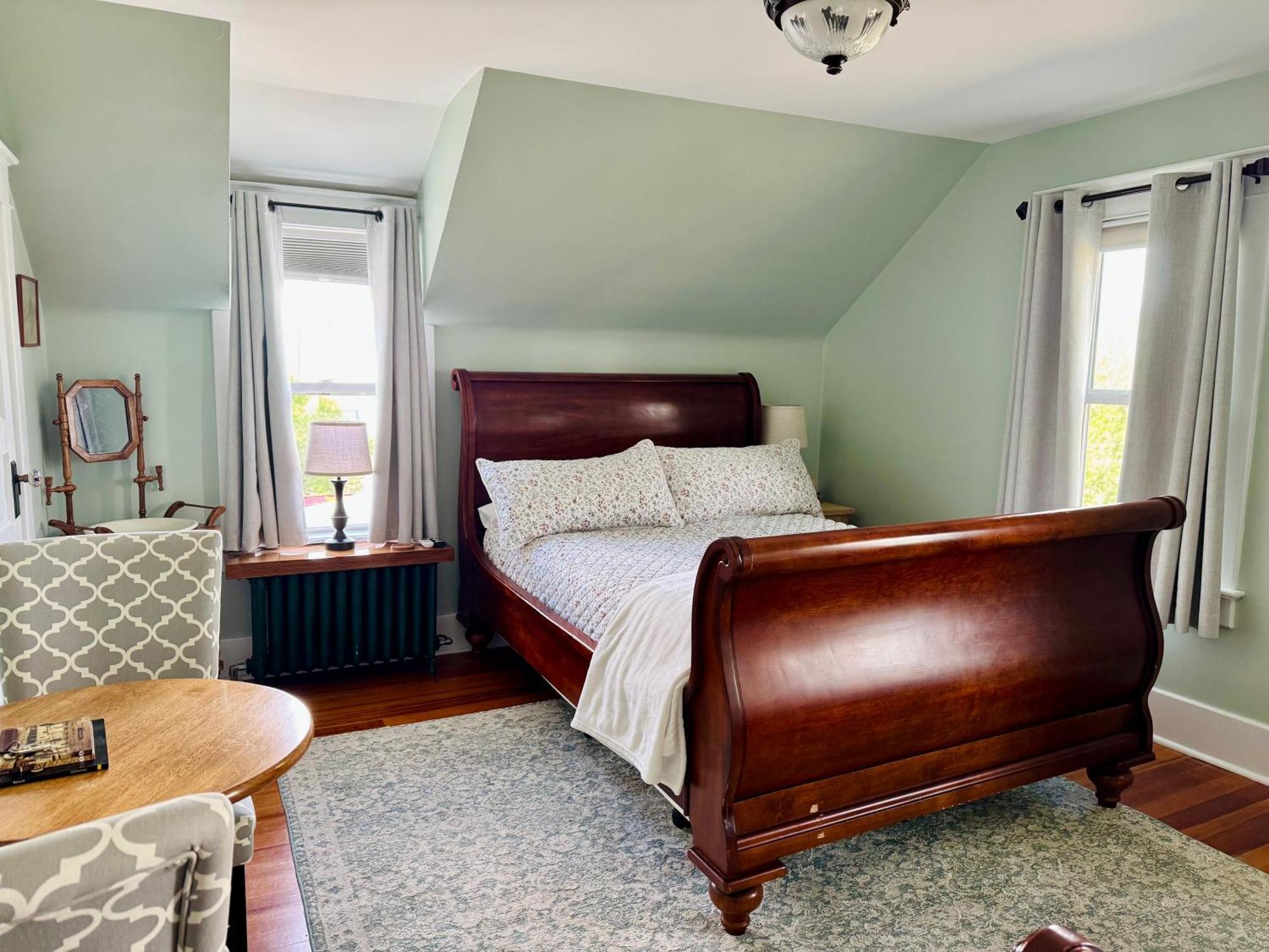 Hudson House Bed And Breakfast Wheatland Екстериор снимка